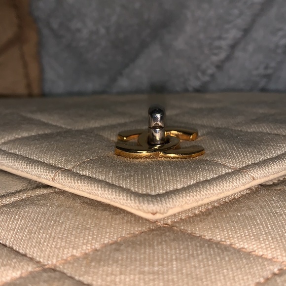 Vintage Chanel - Picture 3 of 8